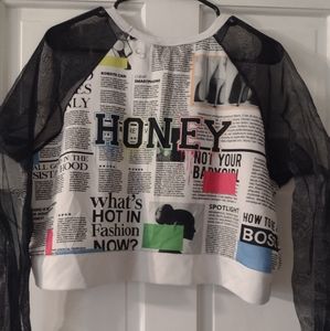Highlight brand vintage honey newspaper tee Medium